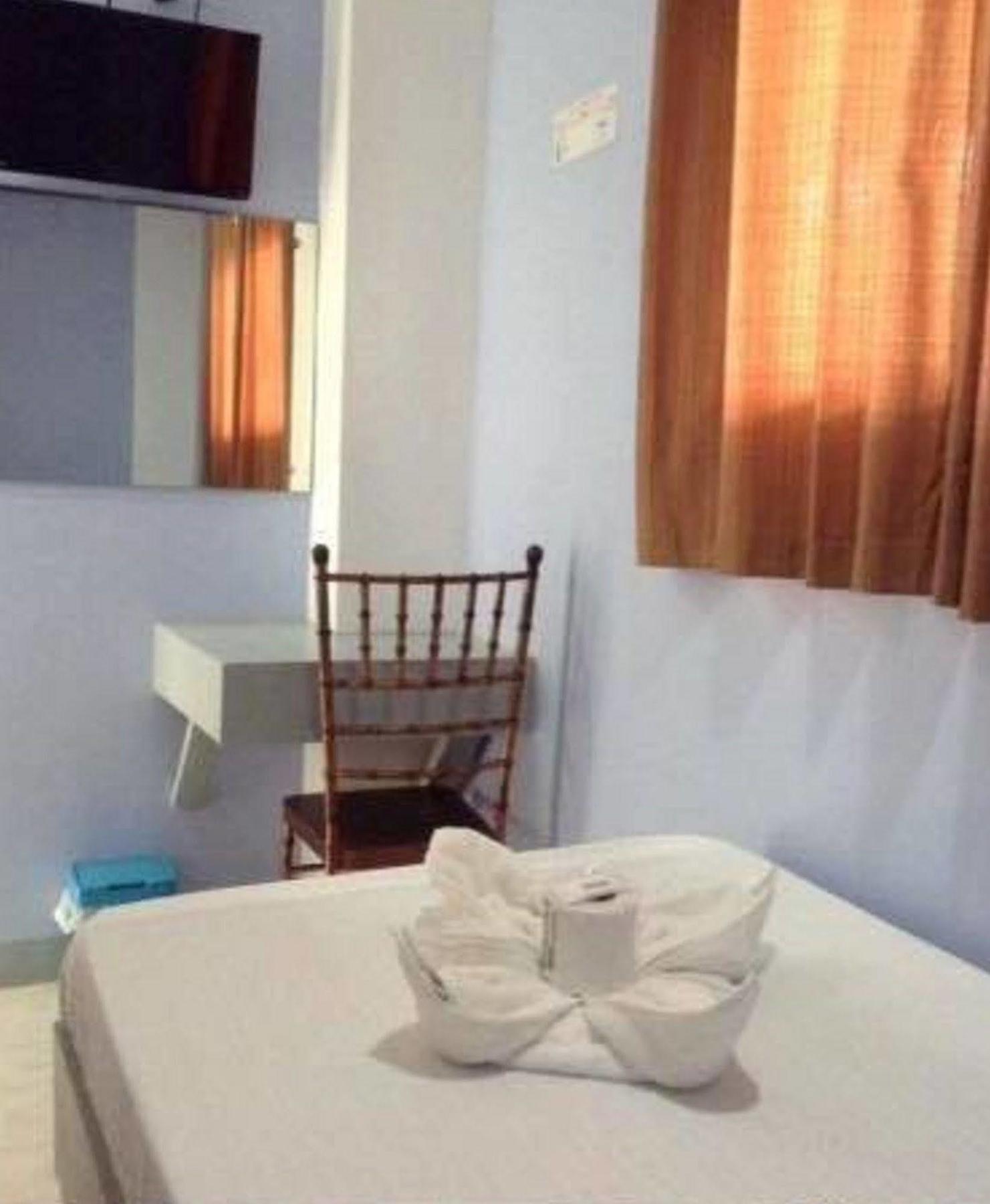 Ukl Ever Resort Hotel Laoag Exterior foto
